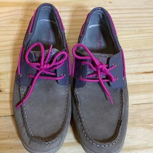 Women’s 6.5 sparkly gray Sperrys Topsiders